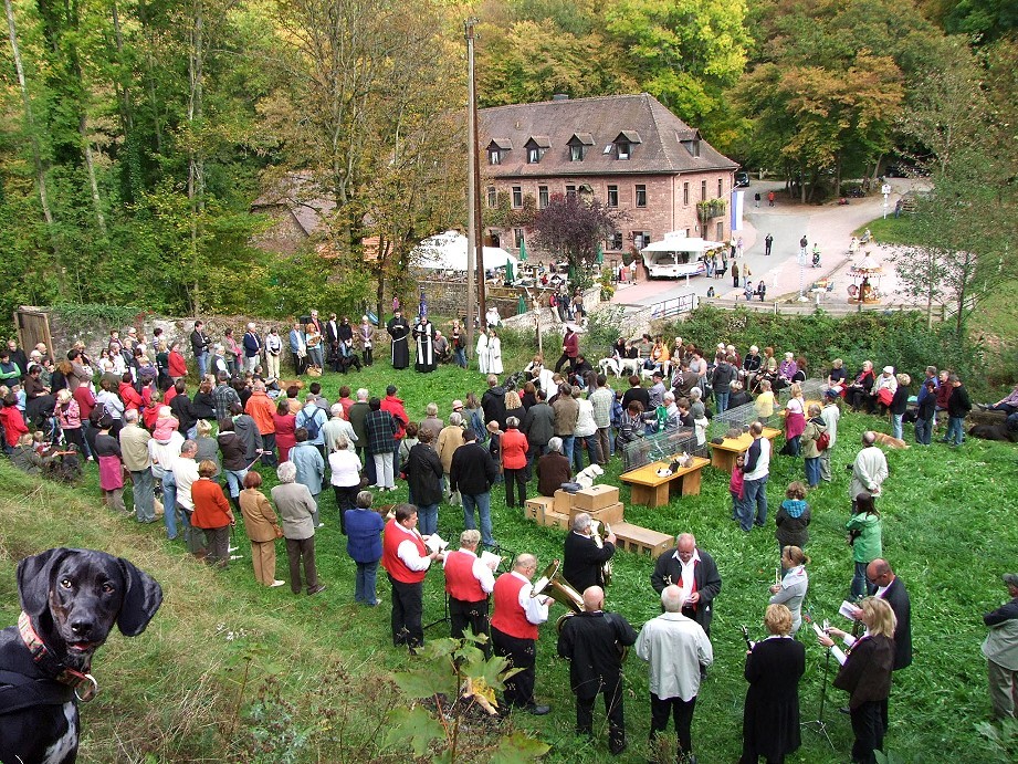 Tiersegnung 2009 im Klostergarten in Mariabuchen